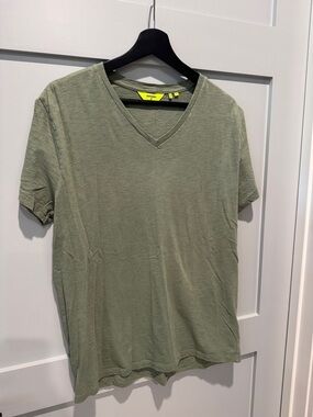 Superdry Men's V-Neck Short Sleeve Tee - Olive